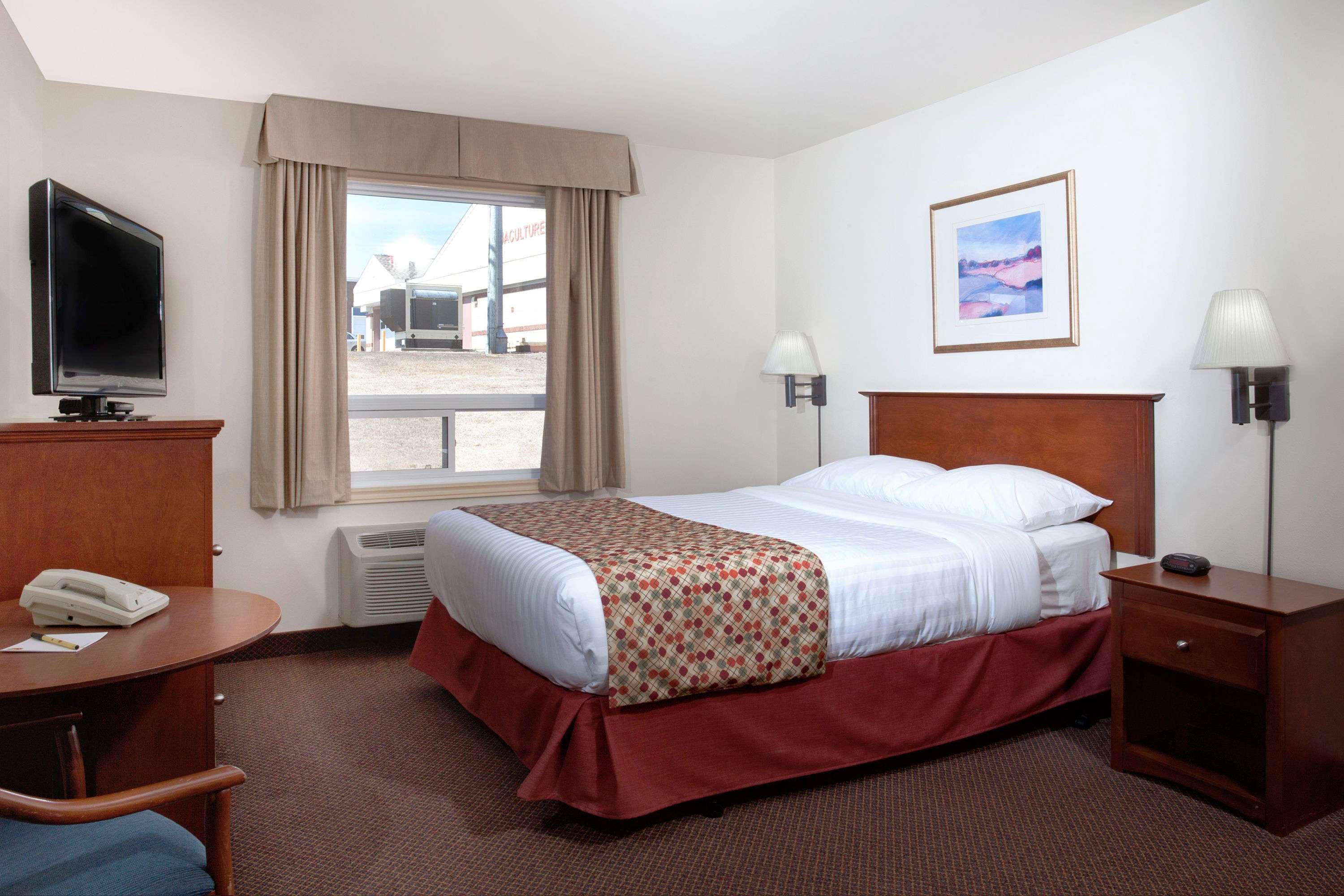 Hotel Super 8 By Wyndham Caraquet Exterior foto